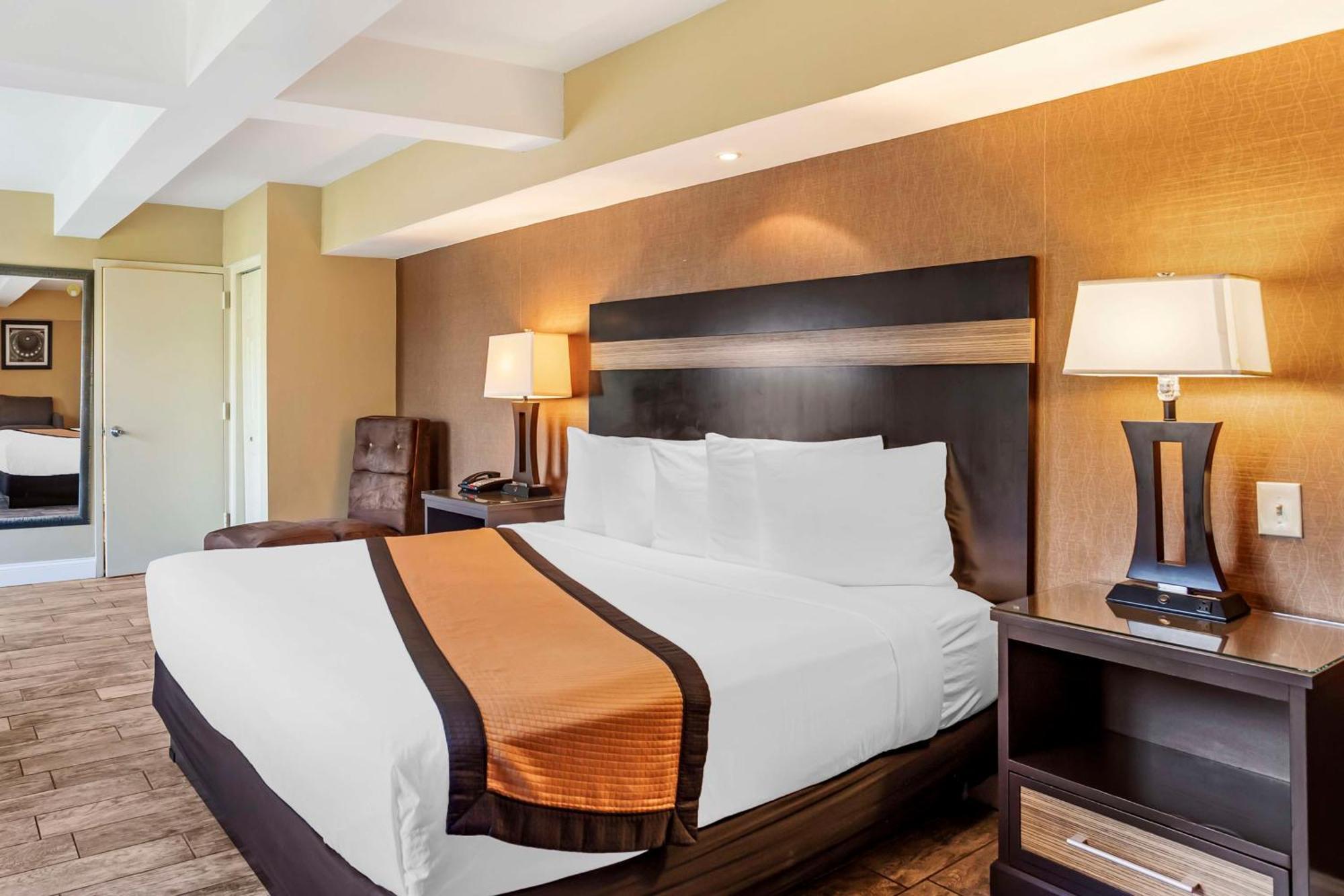 Best Western Plus Newark Airport West Экстерьер фото