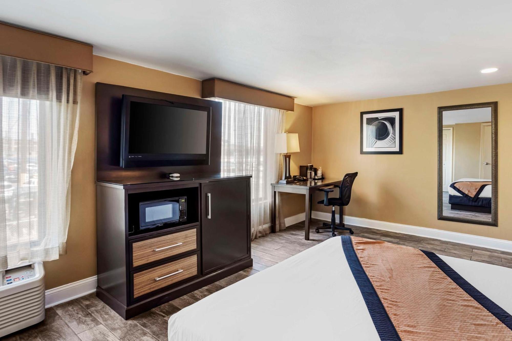 Best Western Plus Newark Airport West Экстерьер фото