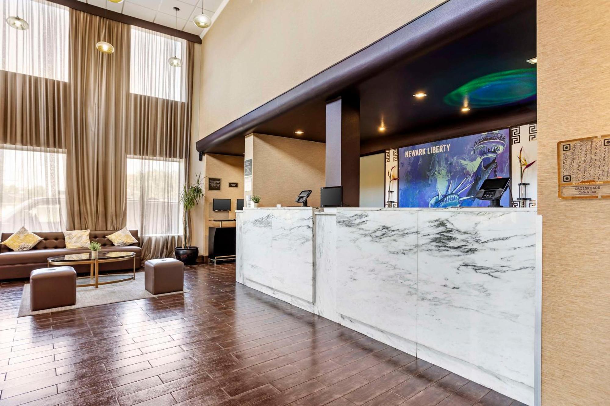 Best Western Plus Newark Airport West Экстерьер фото