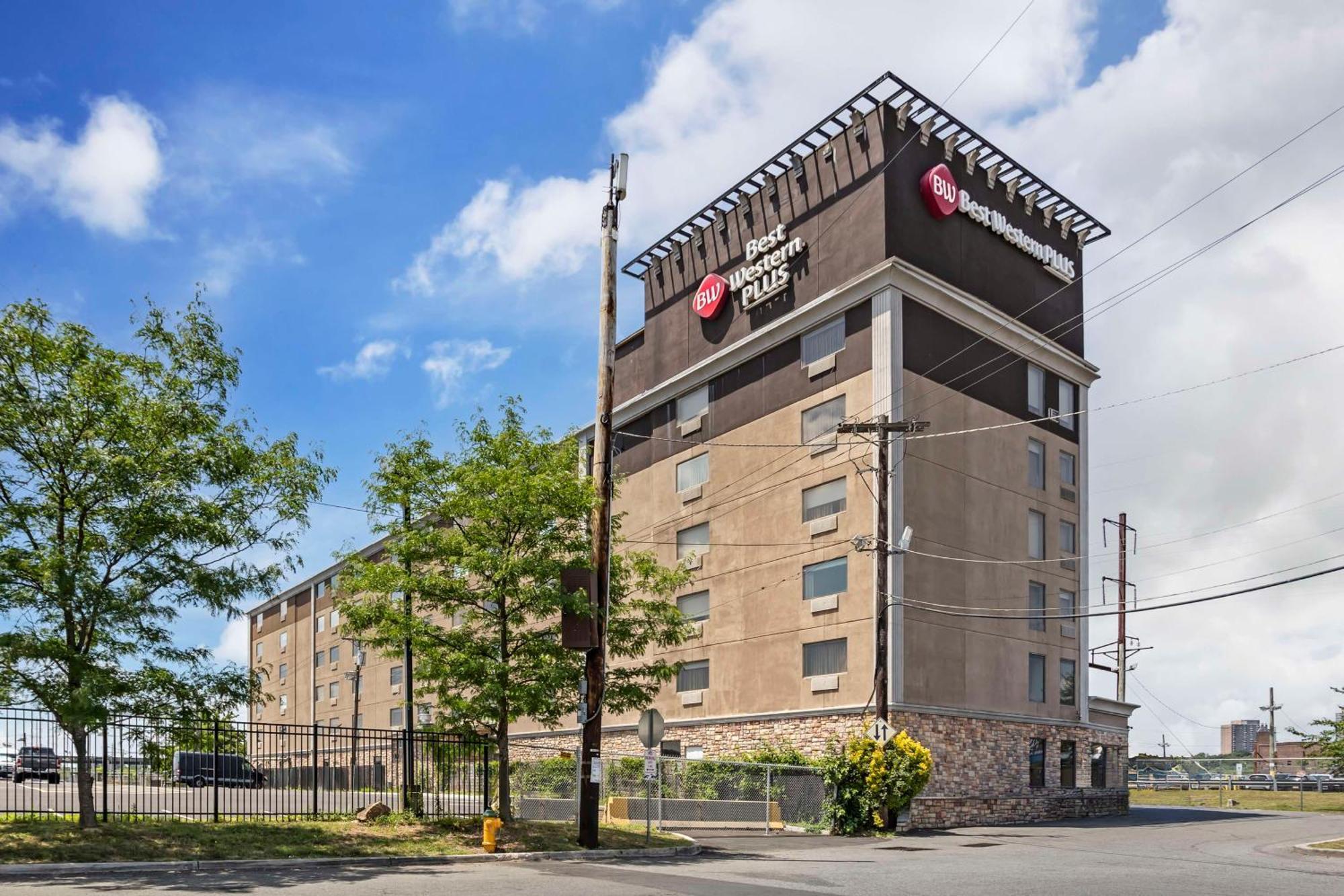 Best Western Plus Newark Airport West Экстерьер фото