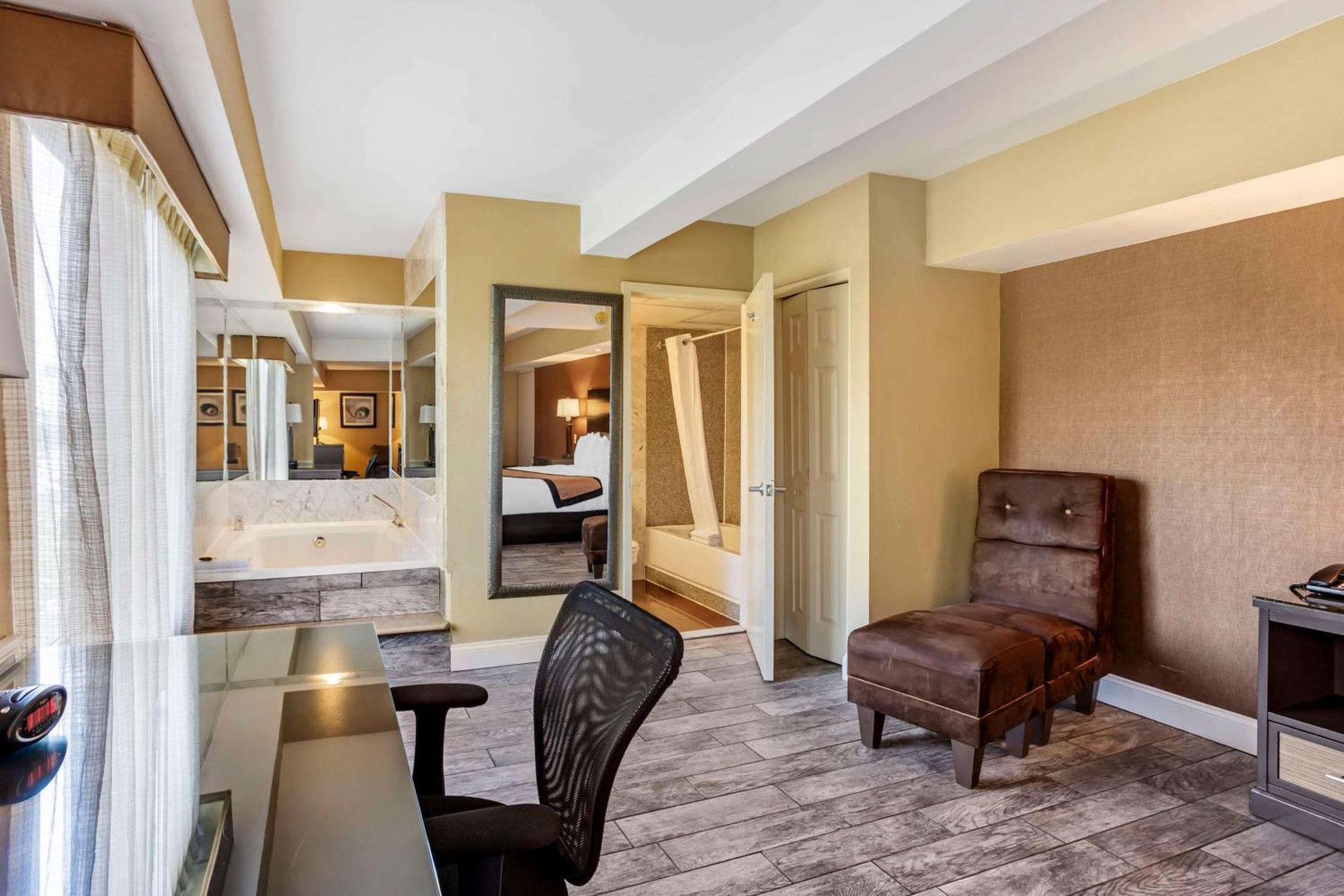 Best Western Plus Newark Airport West Экстерьер фото