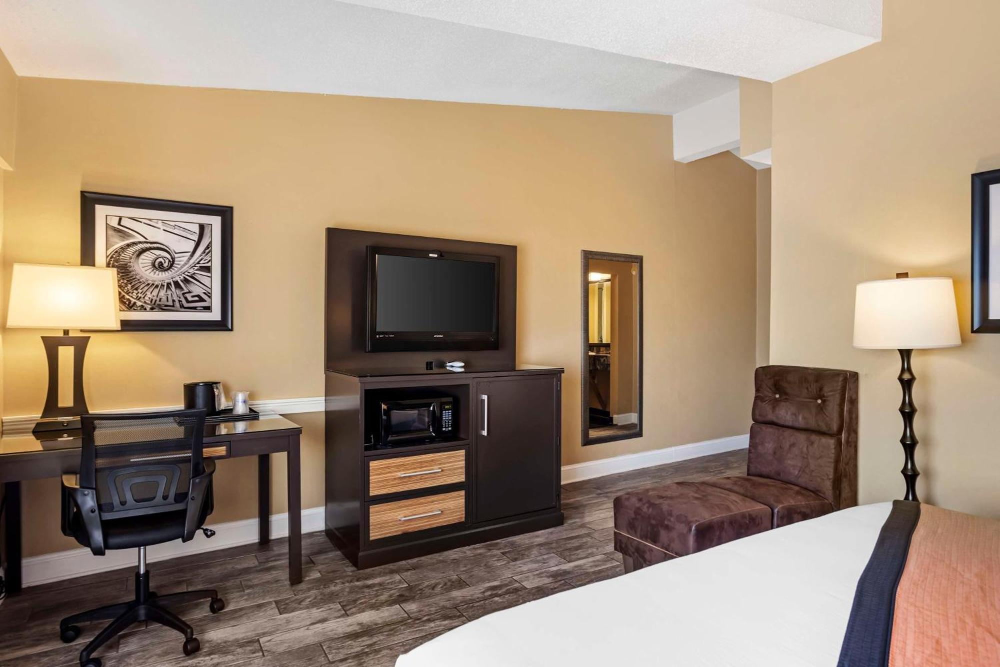 Best Western Plus Newark Airport West Экстерьер фото